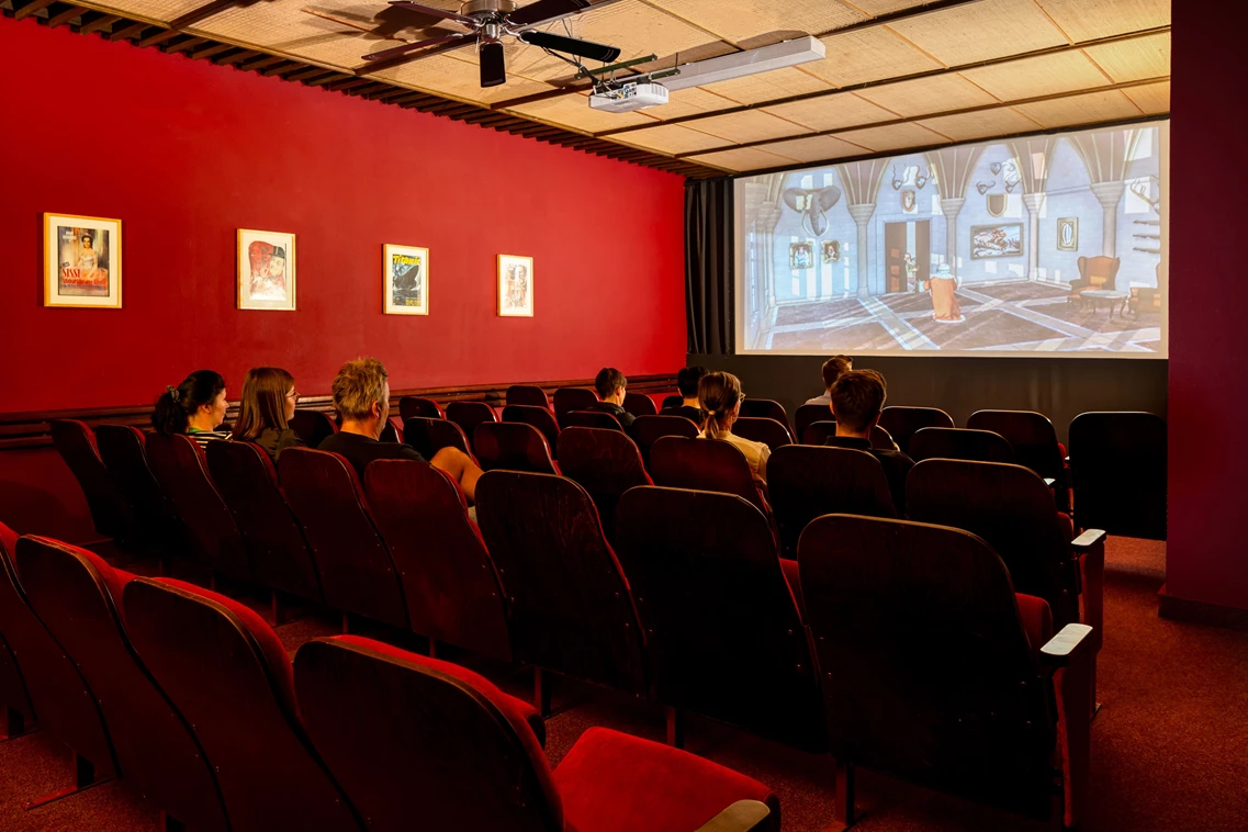 Kinderhotel: Hoteleigenes Kino mit täglich wechselndem Programm - AHORN Berghotel Friedrichroda