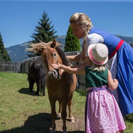 Kinderhotel: Hotell Ponys im Sommer - Familien- und Sportresort Alpenblick