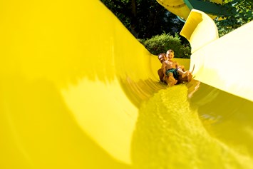 Kinderhotel: Zeller Schwimmbad Parter der Sommerkarte - Familien- und Sportresort Alpenblick
