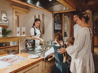 Kinderhotel: Sportresort Alpenblick Buffet - Familien- und Sportresort Alpenblick