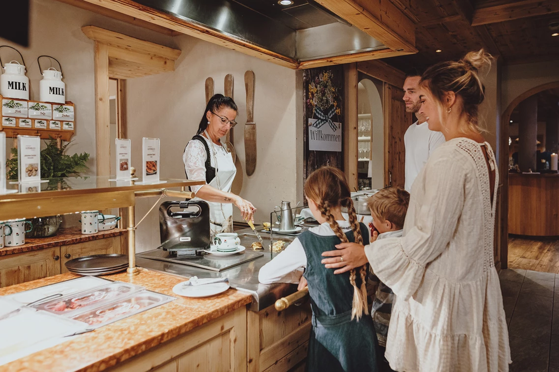 Kinderhotel: Sportresort Alpenblick Buffet - Familien- und Sportresort Alpenblick