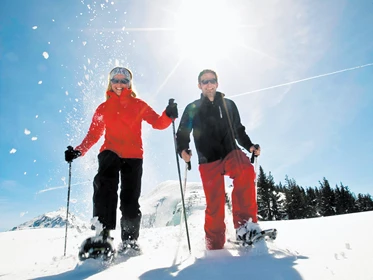 Kinderhotel: Schneeschuhwandern in Schladming Dachstein - Schloss Thannegg Ferienwohnung und Zimmer