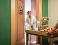 Kinderhotel: Frühstücks-Roomservice - Familien-Wellness Residence Tyrol