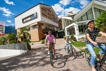 Kinderhotel: Top Fahrradverleih und Anbindung zum Fahrradweg (über 100km lang) - Familien-Wellness Residence Tyrol