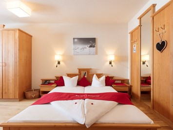 Hotel Andreas Hofer - Familien Wellness Hotel Zimmerkategorien Komfortzimmer Alpenrose