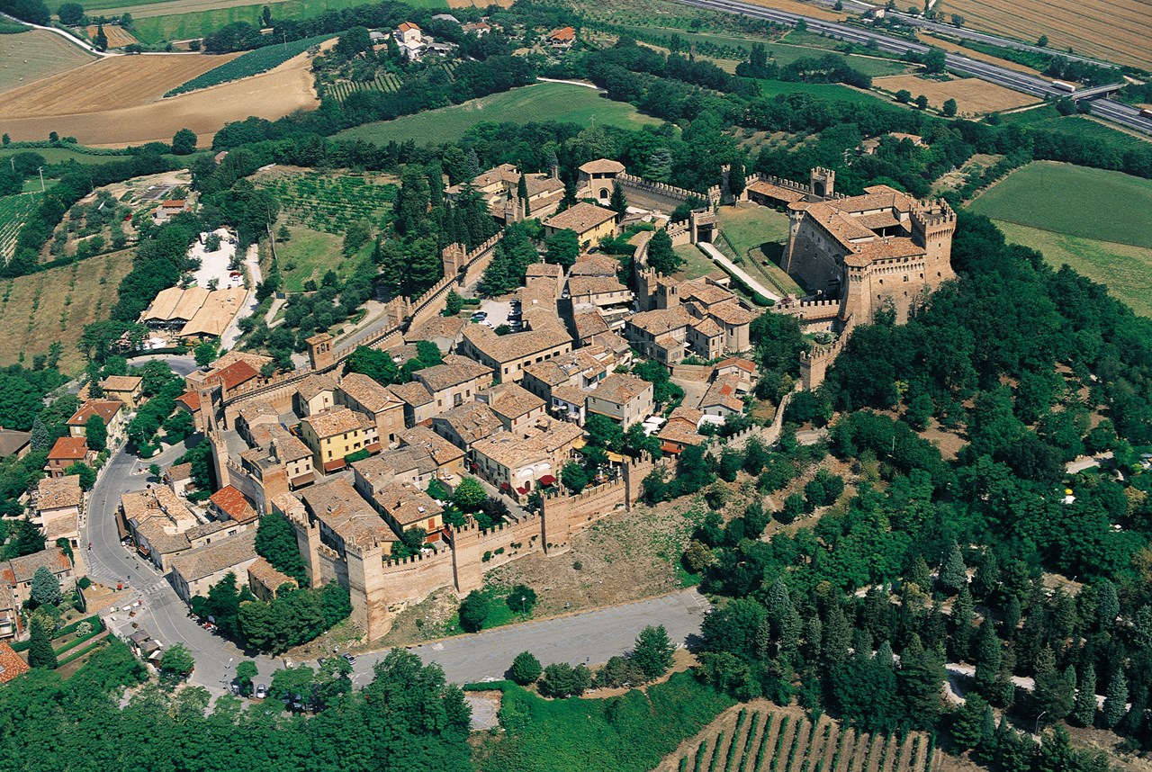 UNA Hotel Imperial Sport Ausflugsziele Gradara Schloss