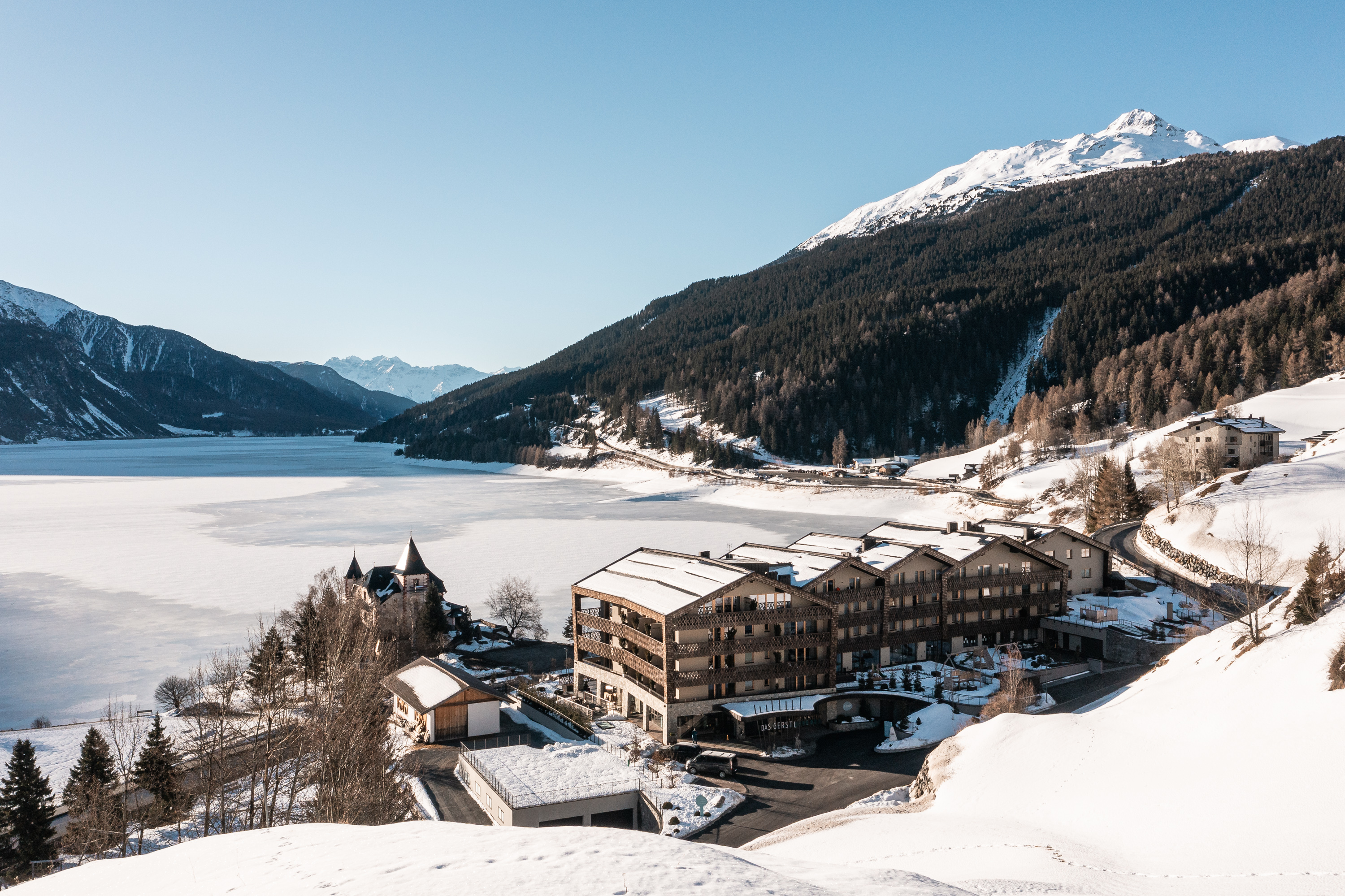 Familienhotel - Naturns bei Meran - Außenansicht Winter  - DAS GERSTL Family Retreat