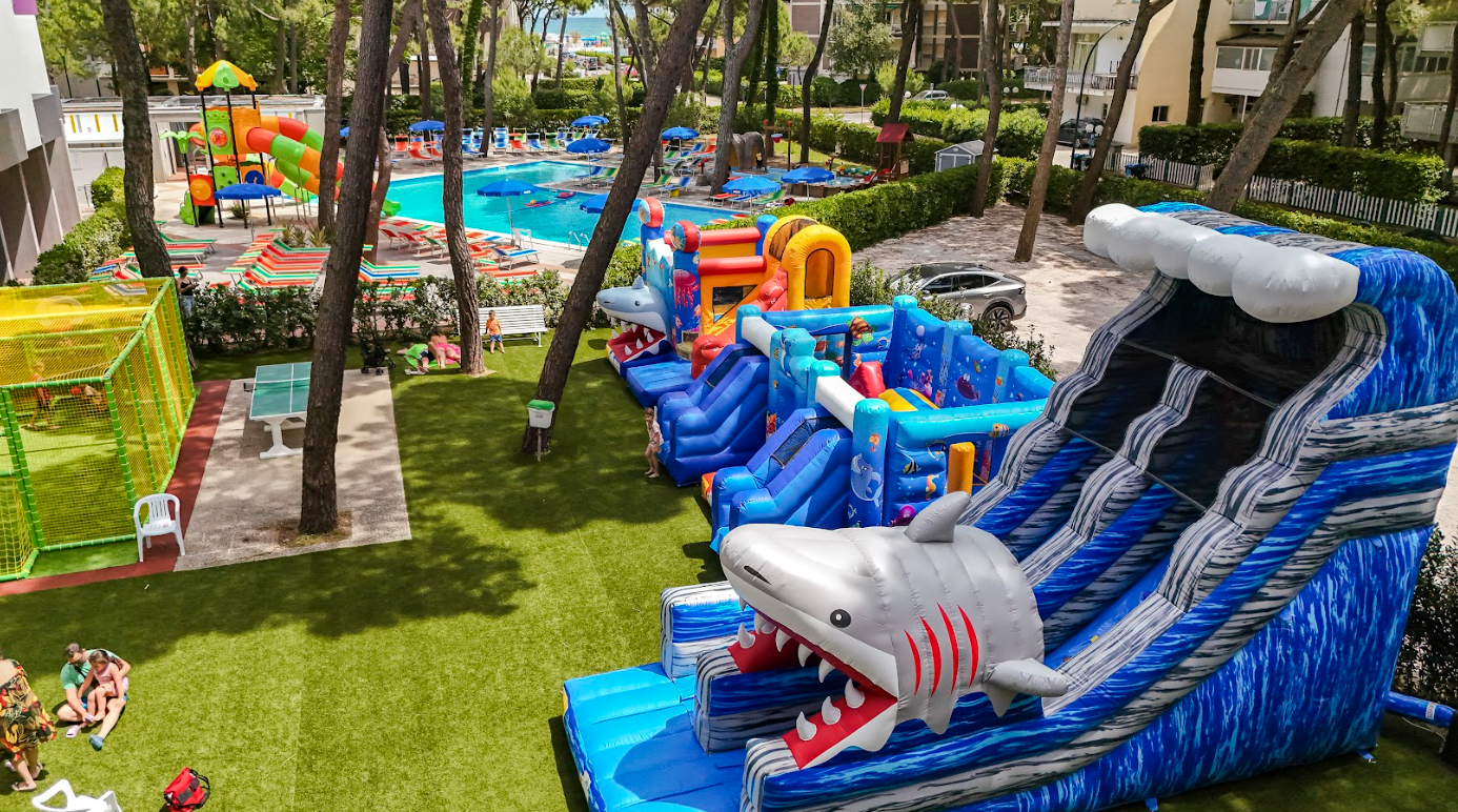 Kinderhotel: Color Bay Village Milano Marittima