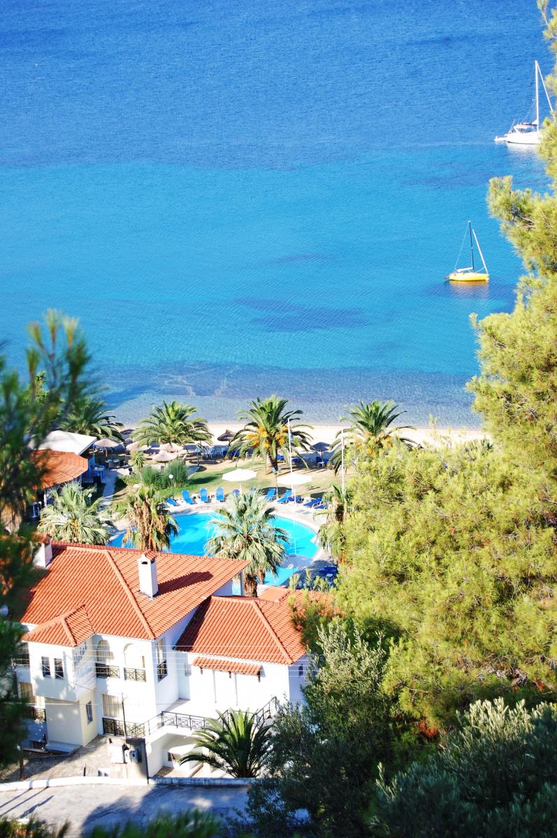 Familienhotel - Suiten mit extra Kinderzimmer - Griechenland - Hotel direkt am Meer - Hotel Lily Ann Beach