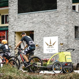 Familienhotel: Mountainbike Tour mit der Familie - Familienhotel Sommerhof