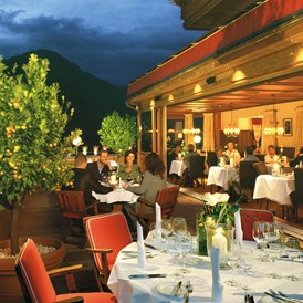 Kinderhotel: Abendstimmung im Sommer auf der Terrasse - Hotel Zinnkrügl, Wellness-Gourmet & Relax Hotel