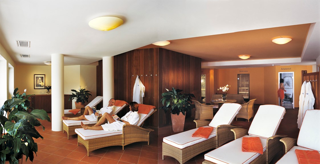 Kinderhotel: Liegeraum im Saunabereich - Hotel Zinnkrügl, Wellness-Gourmet & Relax Hotel