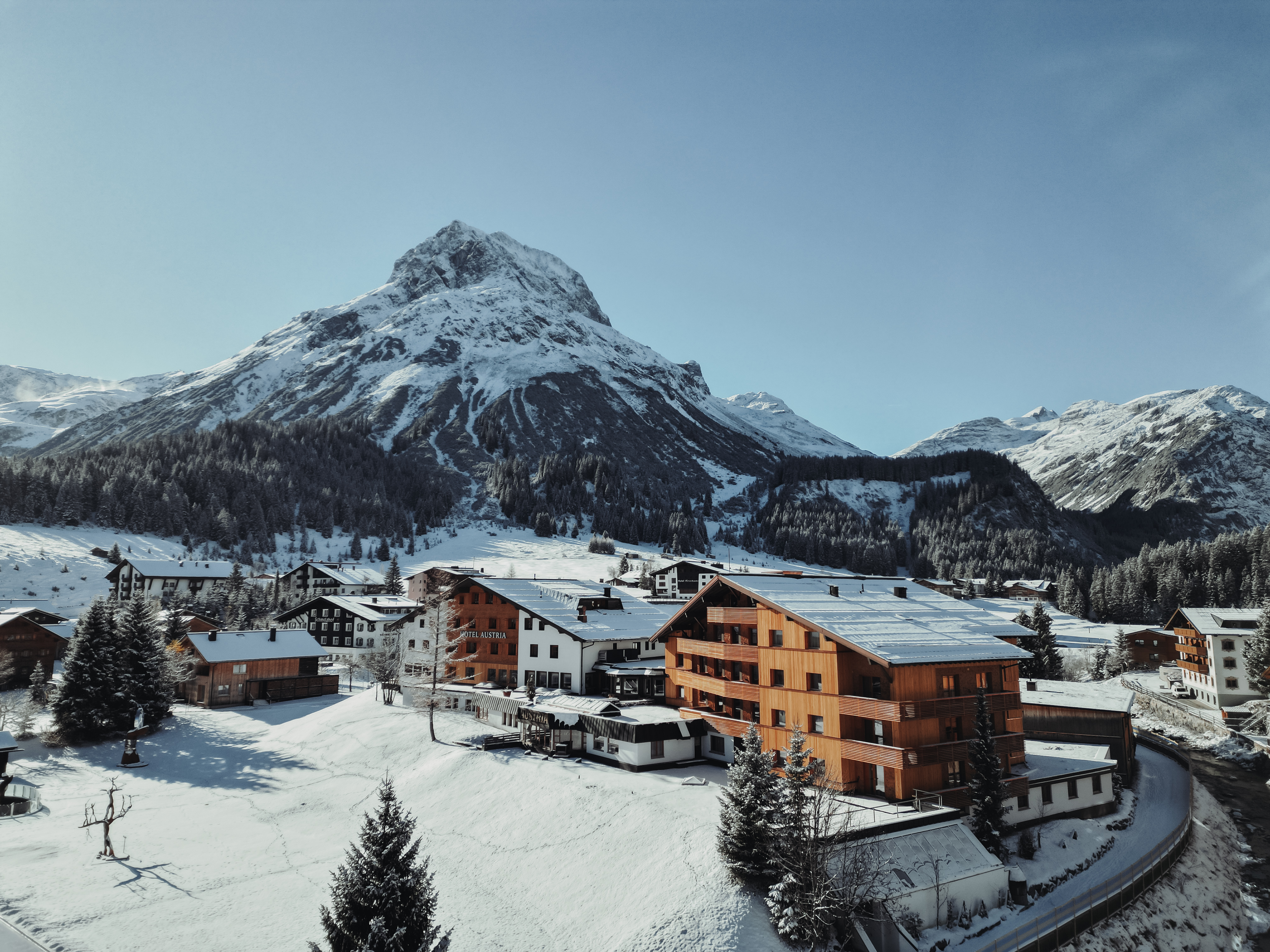 Familienhotel - Pools: Innenpool - Brand (Brand) - Hotel Austria Lech im Winter - Hotel Austria Lech