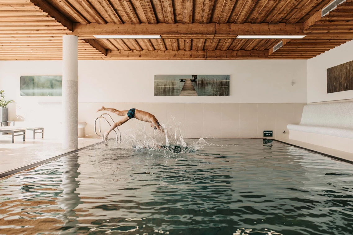 Kinderhotel: Ein Sprung ins kühle Nass gefällig? - Hotel …mein Neubergerhof****