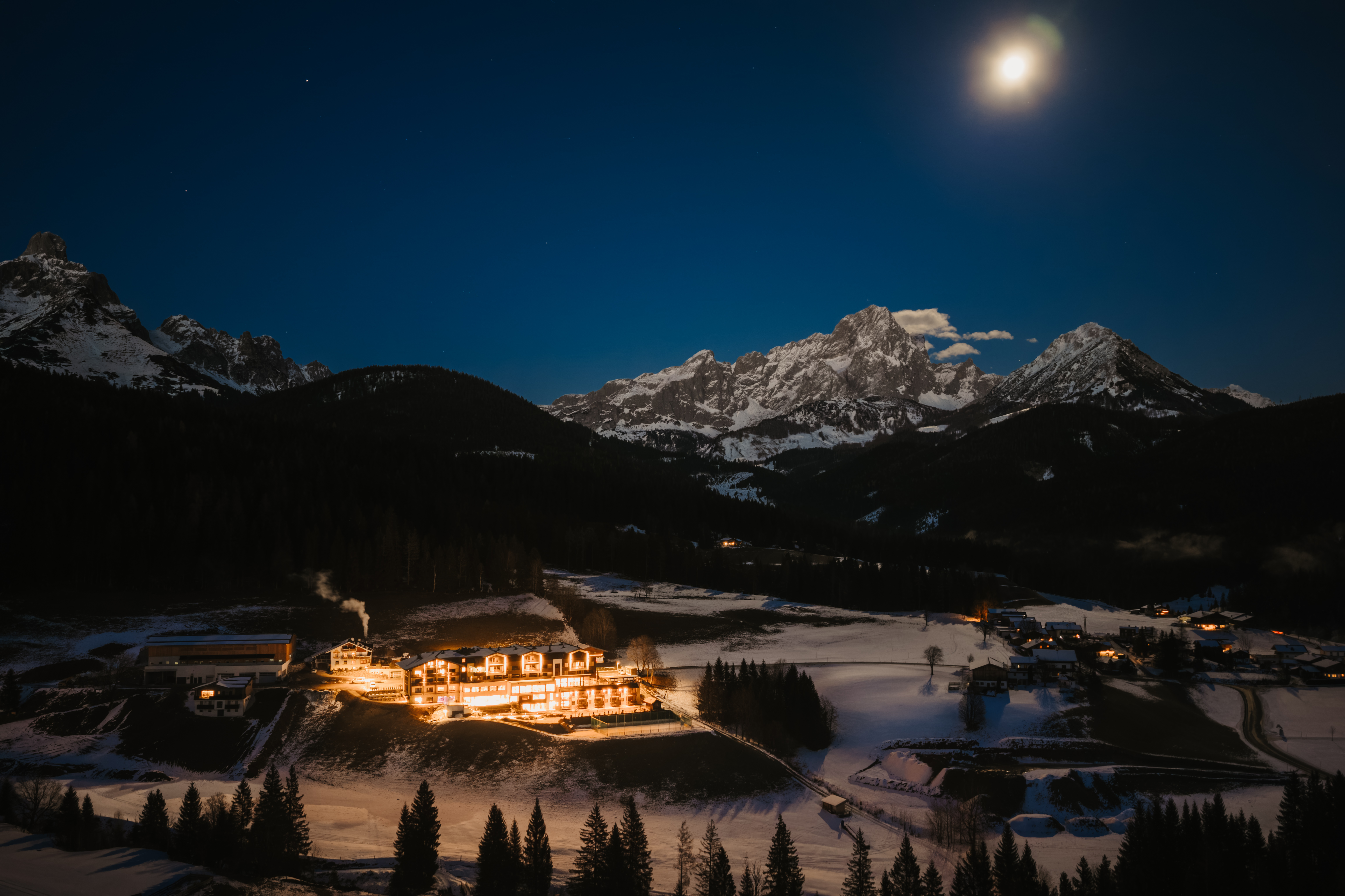 Kinderhotel: Außenansicht Hotel  - Hotel …mein Neubergerhof****