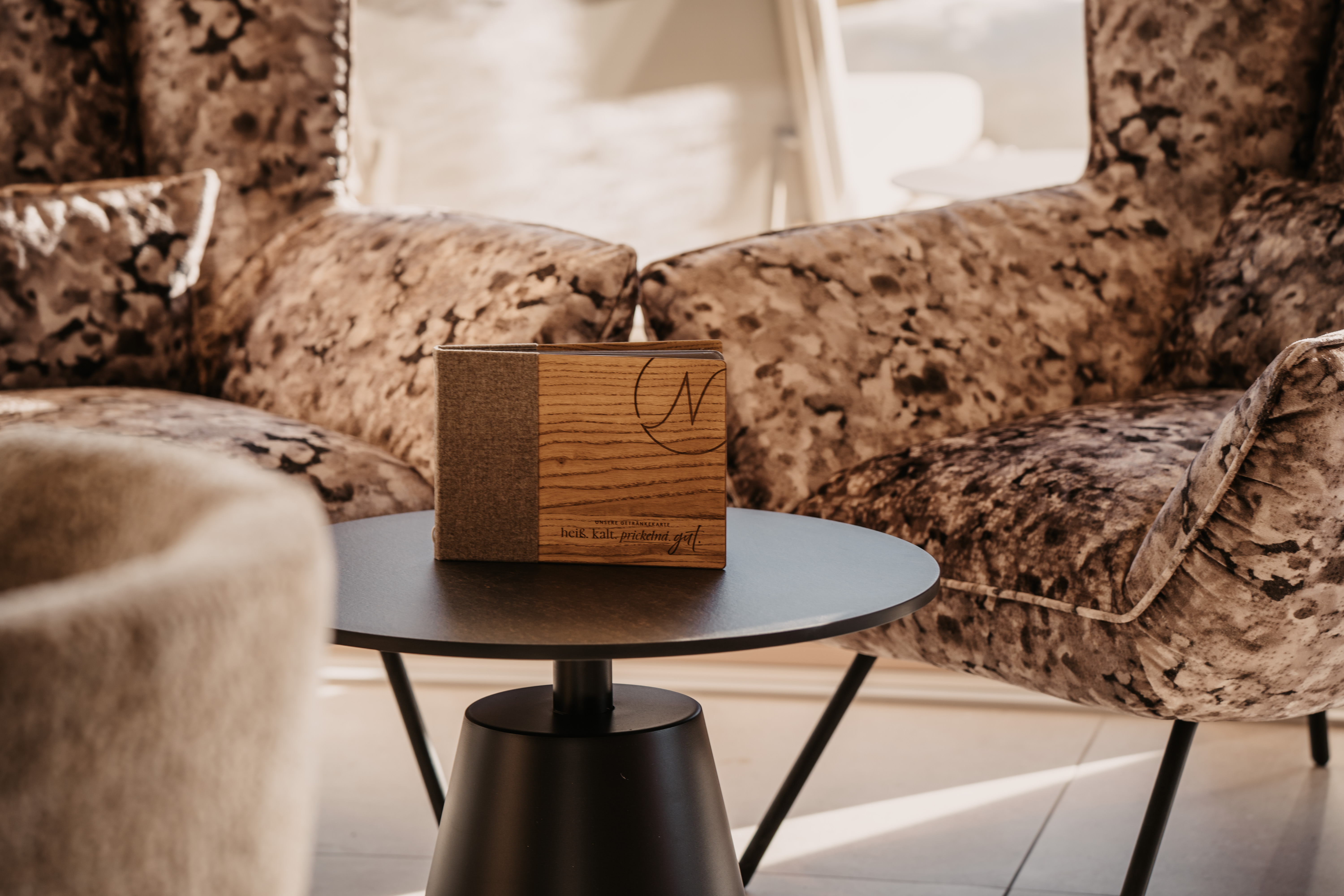 Kinderhotel: Hotelbar/Lobby - Hotel …mein Neubergerhof****