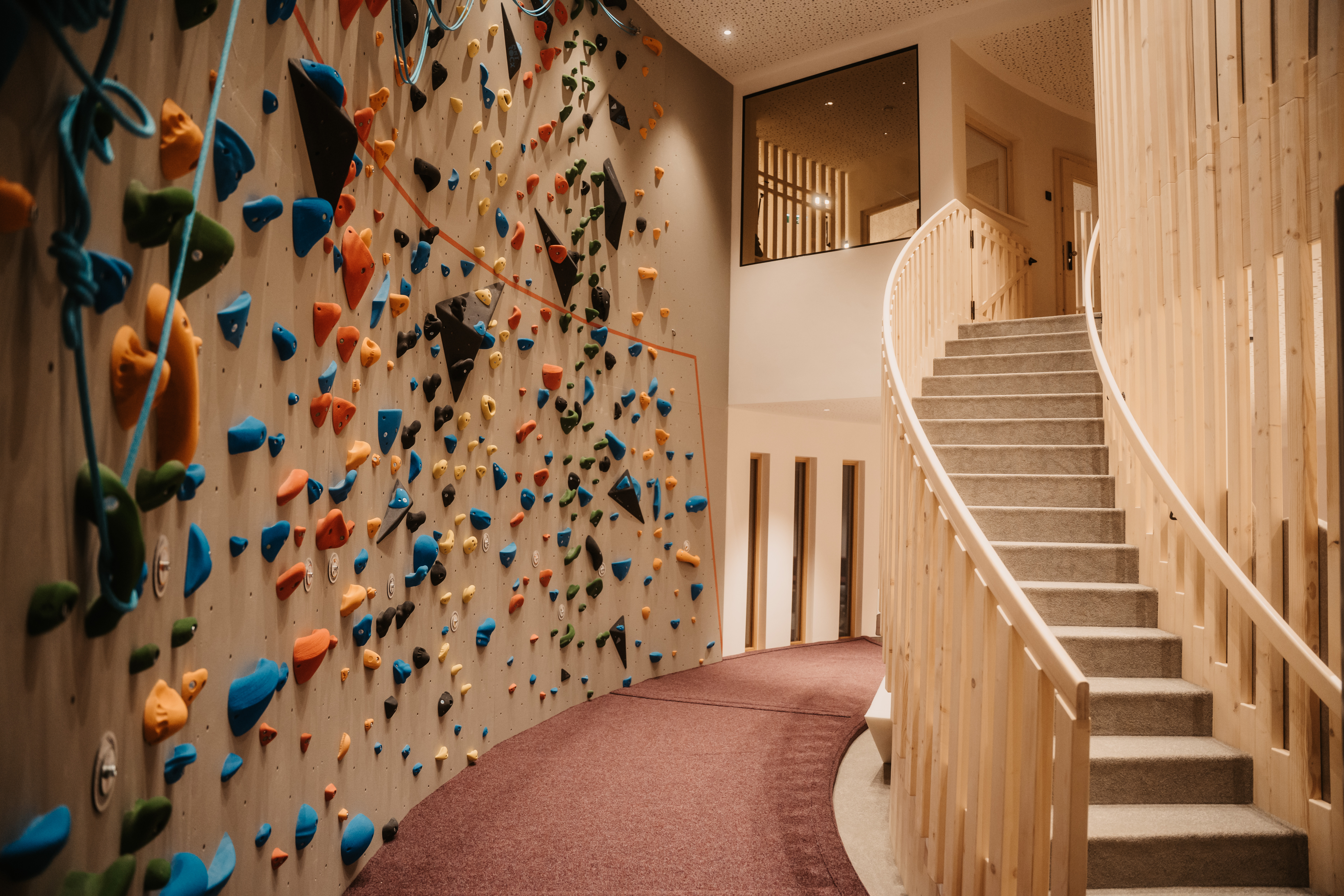 Kinderhotel: Kletterwand WASTL Natur Manege - Hotel …mein Neubergerhof****