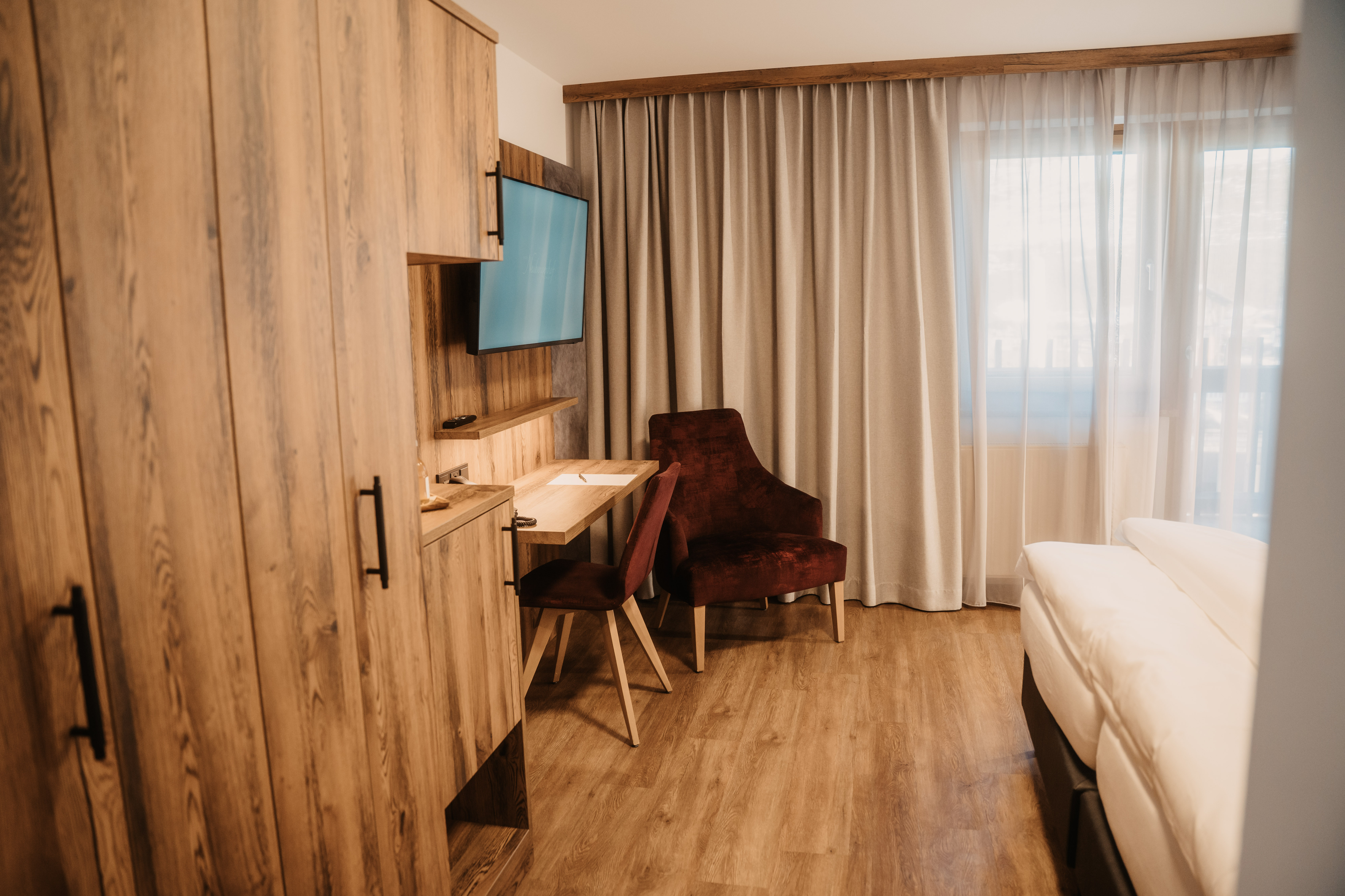 Kinderhotel: Doppelzimmer Waldklang
20 m²
1-3 Gäste - Hotel …mein Neubergerhof****S - Wohnen | Schlafen