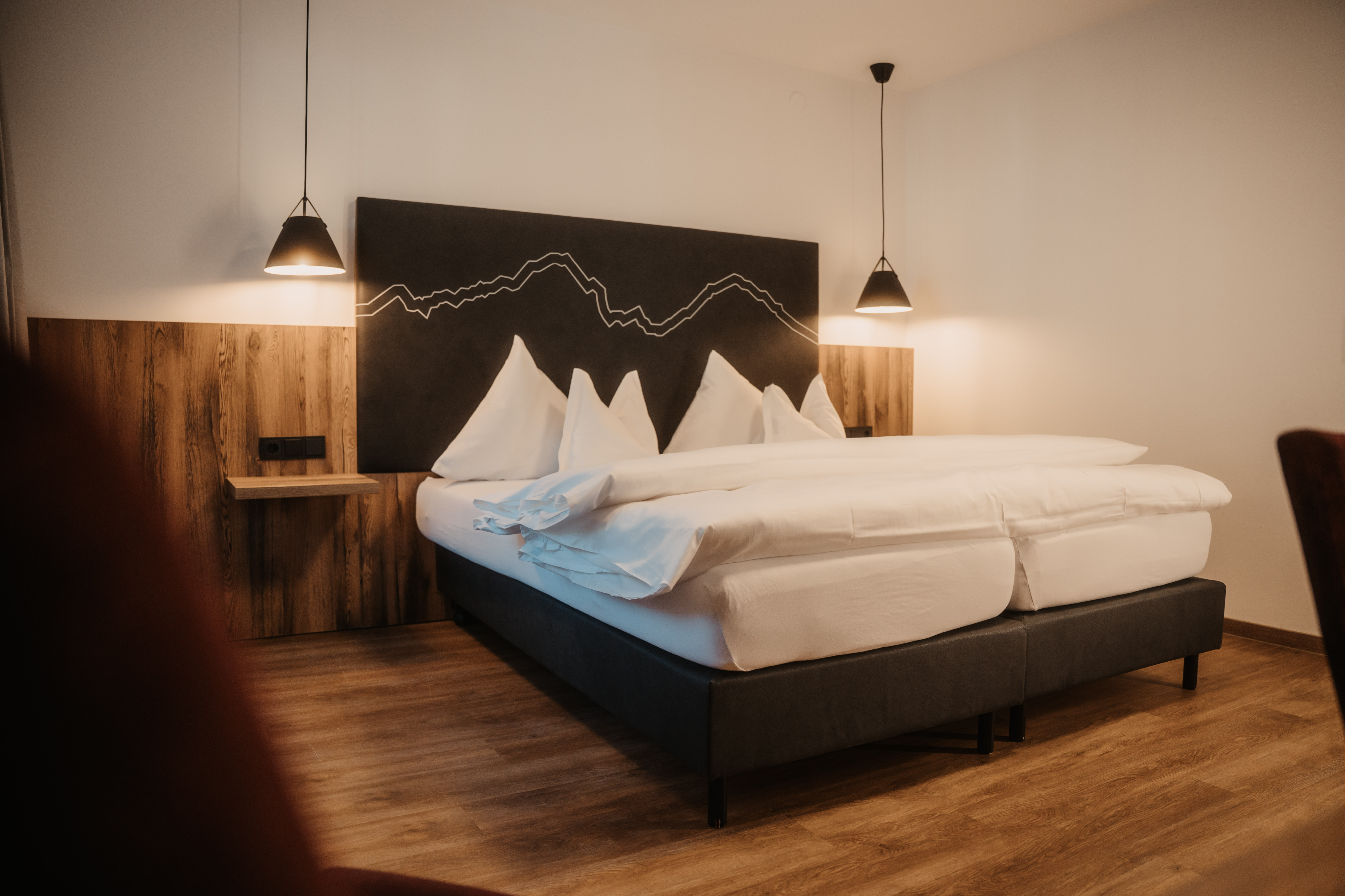 Kinderhotel: Doppelzimmer Waldklang
20 m²
1-3 Gäste - Hotel …mein Neubergerhof****S - Wohnen | Schlafen