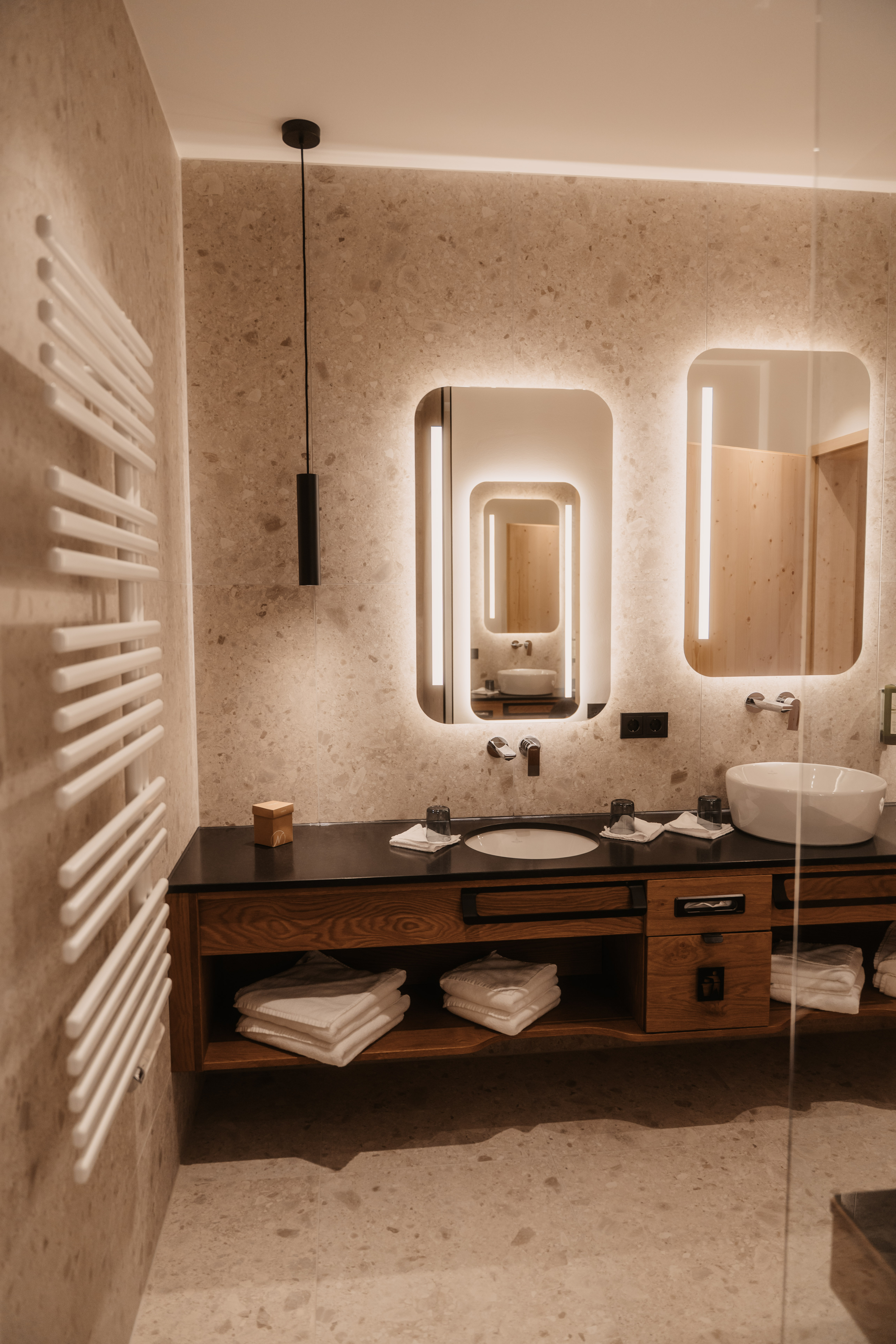 Kinderhotel: Top Suite über den Wolken
60 m²
4-5 Gäste - Hotel …mein Neubergerhof****S - Wohnen | Schlafen