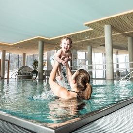 Kinderhotel: große Wasserwelt - Almfamilyhotel Scherer****s - Familotel Osttirol