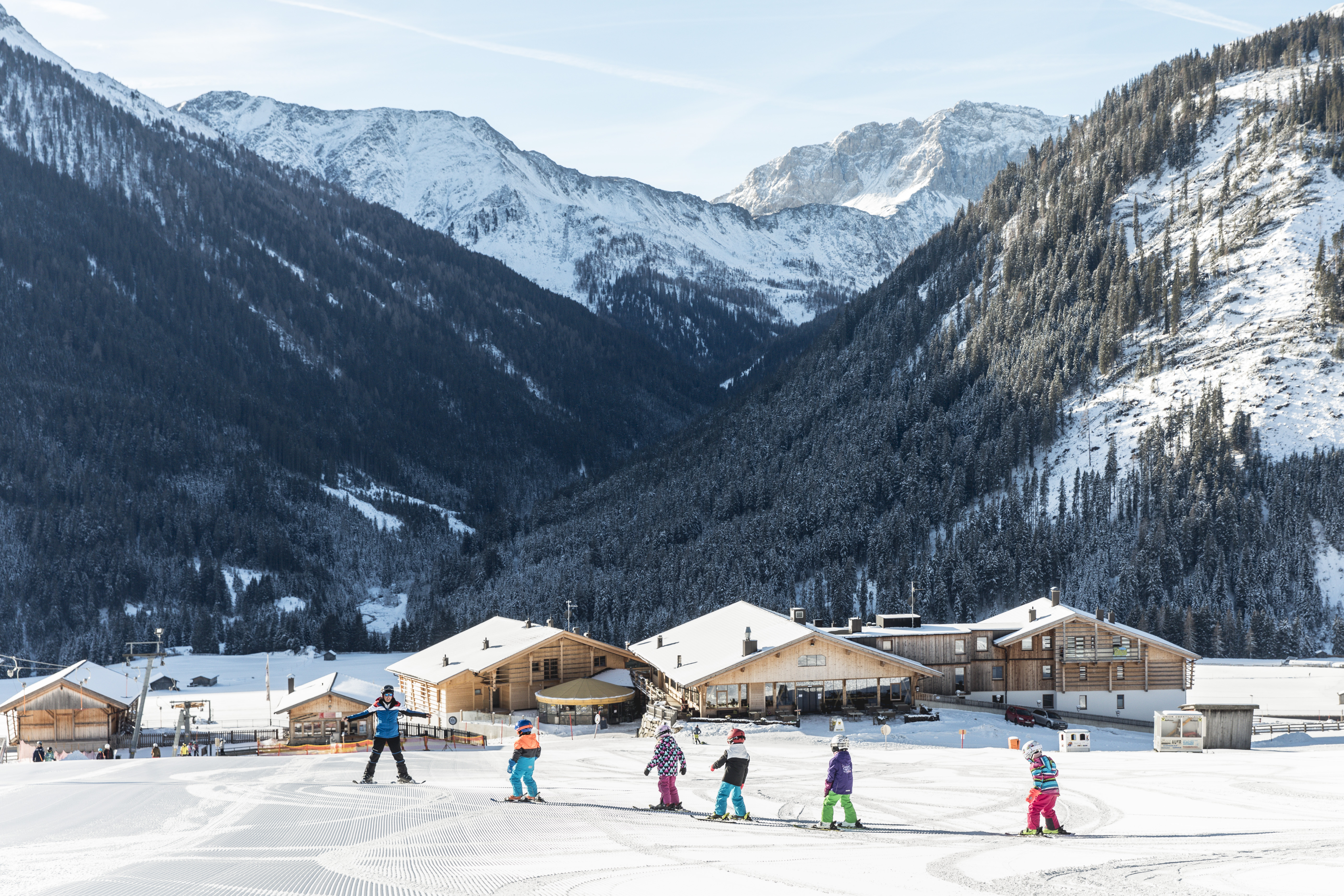 Kinderhotel: Direkt an der Piste - Almfamilyhotel Scherer****s - Familotel TIROL - Hotel | Umgebung
