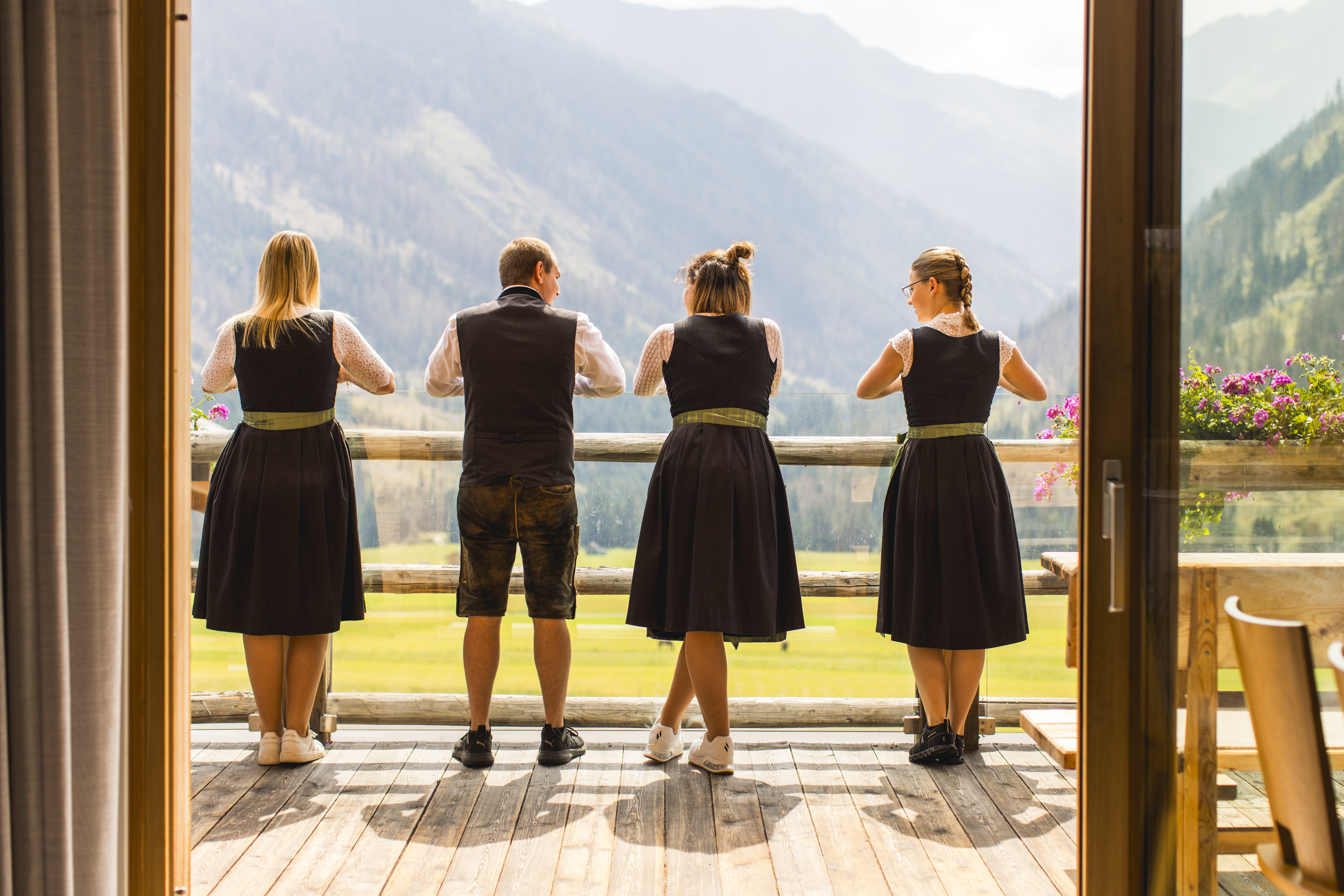 Kinderhotel: Serviceteam - Almfamilyhotel Scherer****s - Familotel TIROL - Essen | Trinken
