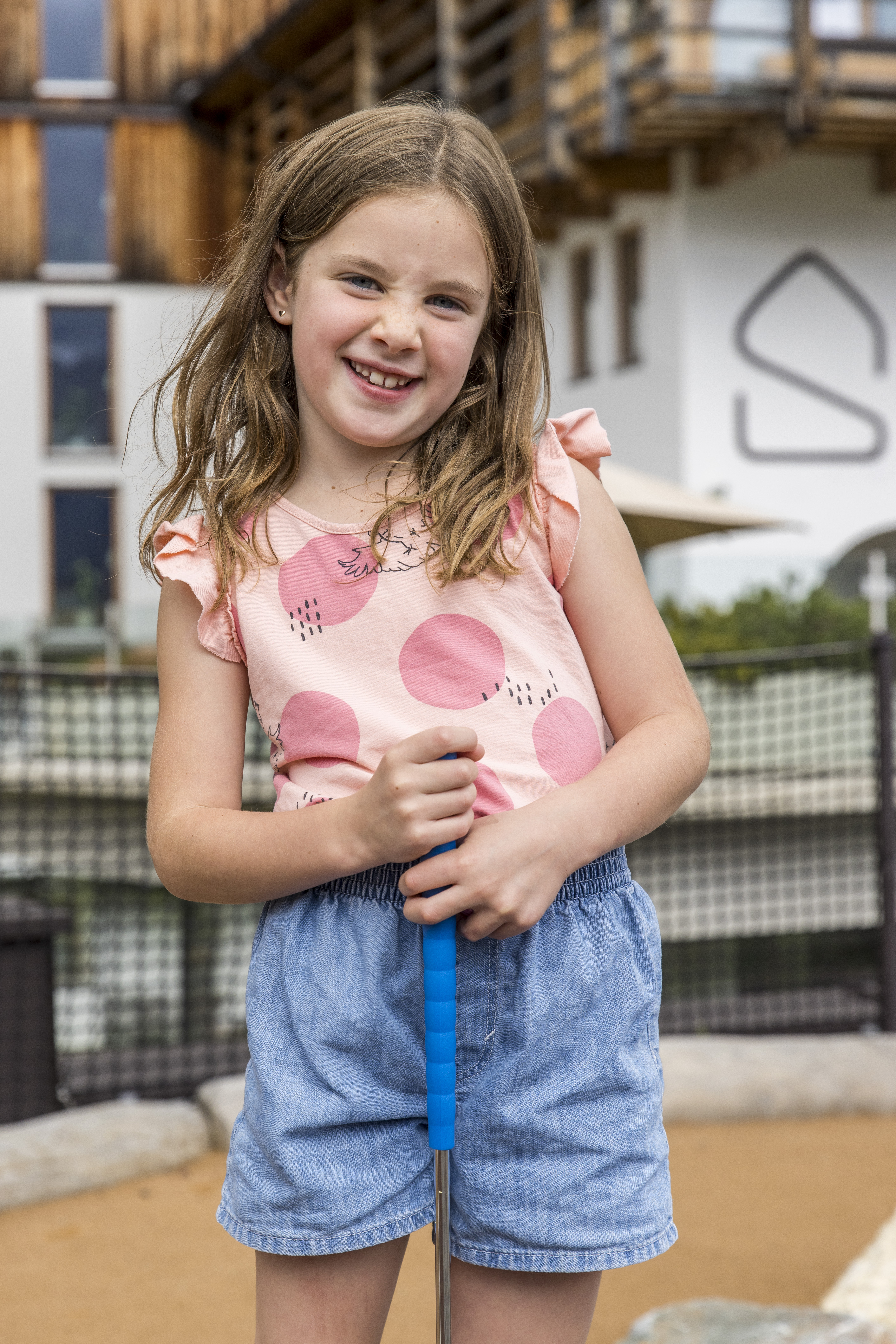 Kinderhotel: Minigolf - Almfamilyhotel Scherer****s - Familotel TIROL - Spielen | Entdecken