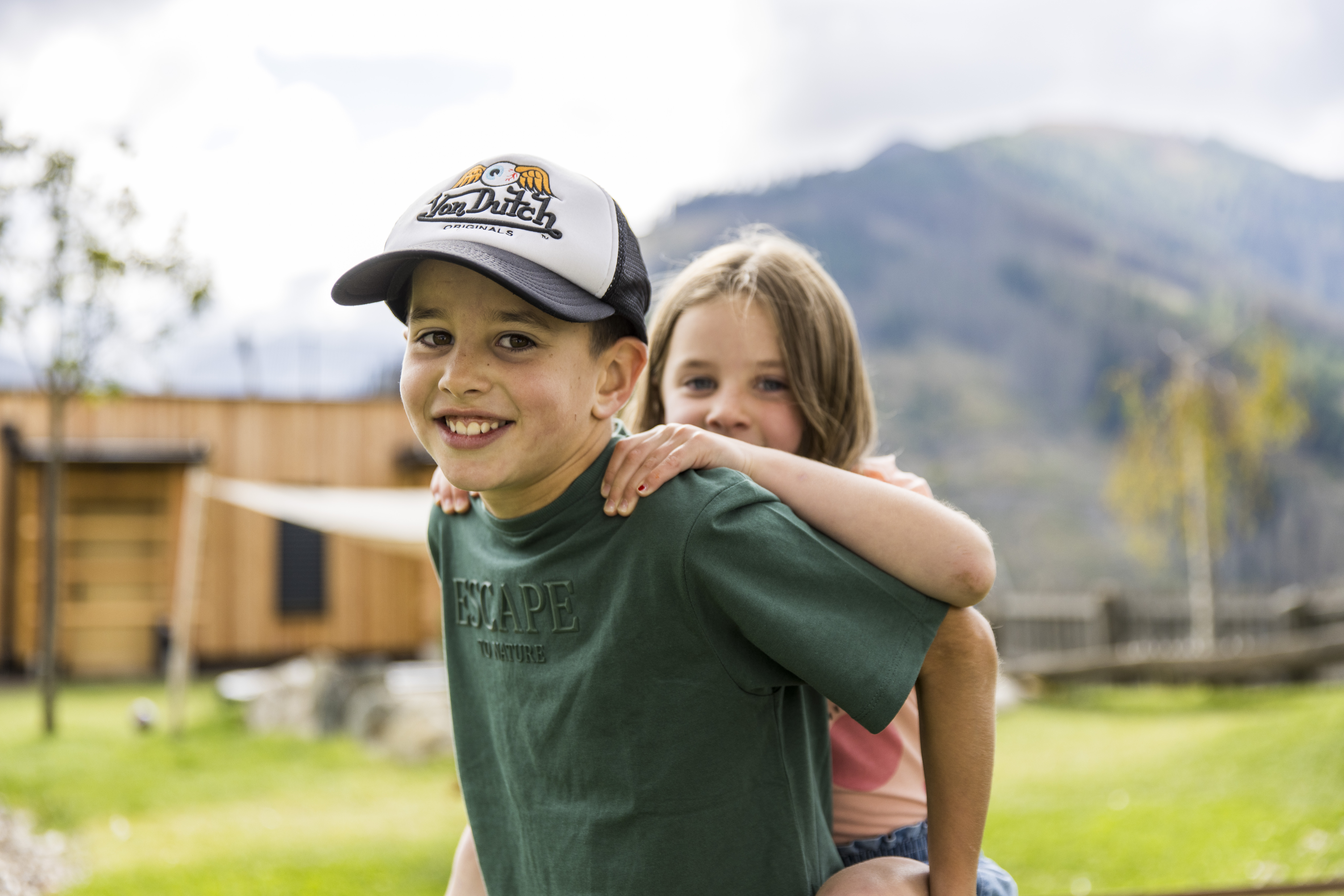 Kinderhotel: Garten. Spielplatz - Almfamilyhotel Scherer****s - Familotel TIROL - Spielen | Entdecken