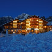 Familienhotel: Winterromantik direkt an der Umlaufbahn Meran 2000 - Wohlfühlhotel Falzeben