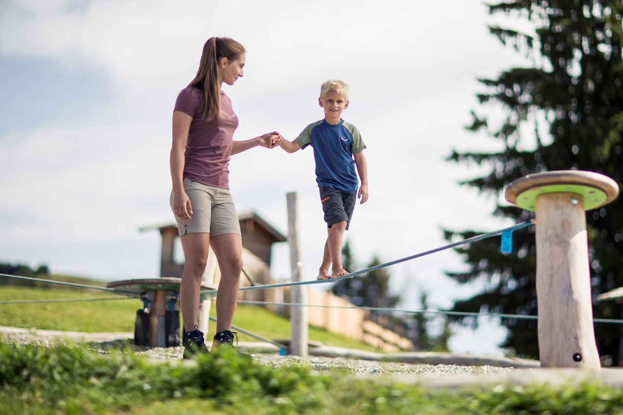 Wohlfühlhotel Falzeben Ausflugsziele Outdoor Kids Camp - Spiel und Spaß im Kinderland auf Meran 2000