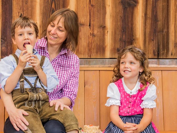 Kinderhotel: Familie beim Genießen - Familien und Vitalhotel Mühlpointhof ***S