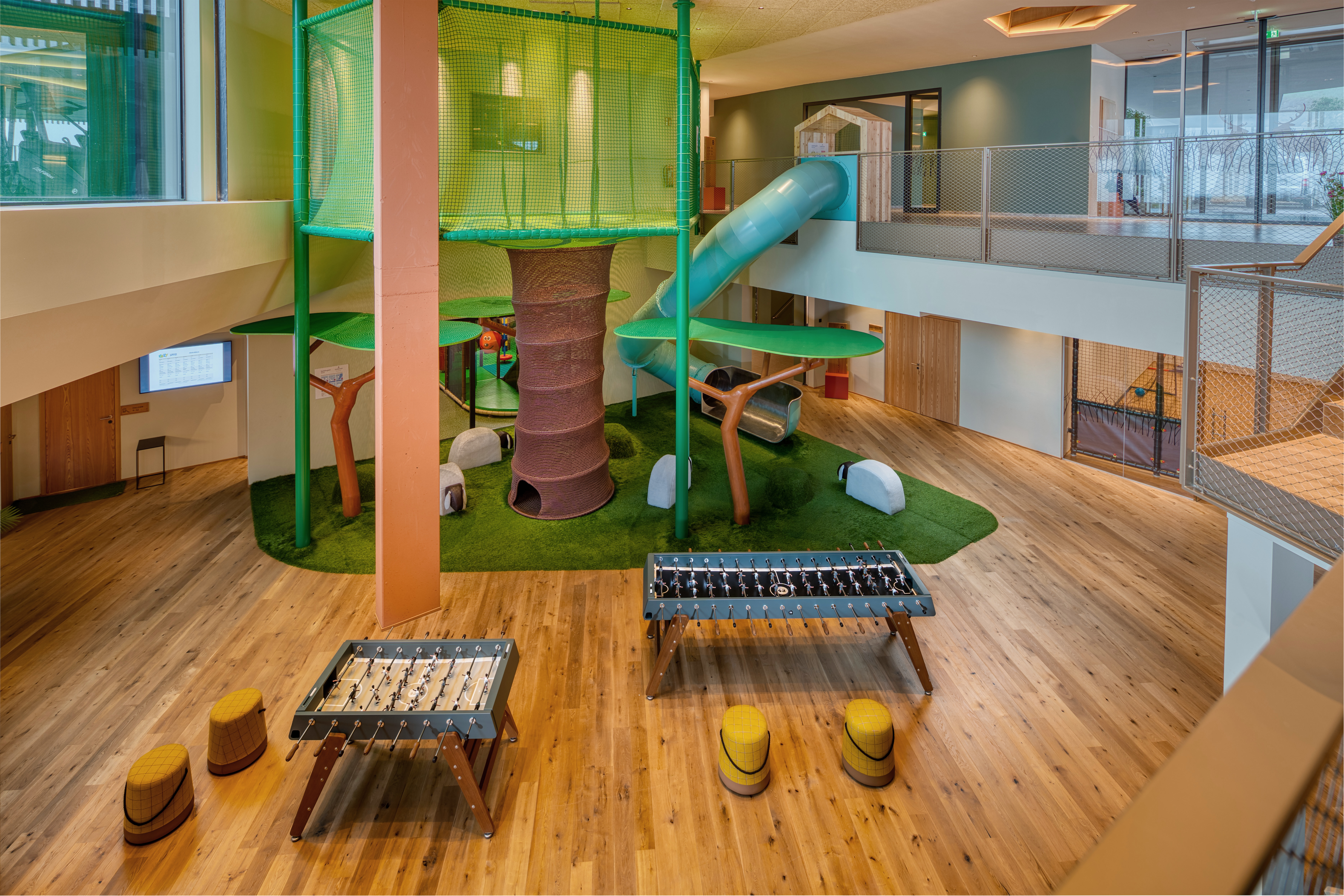 Kinderhotel: Falkensteiner Family Hotel Montafon - Hotel | Umgebung, Spielen | Entdecken