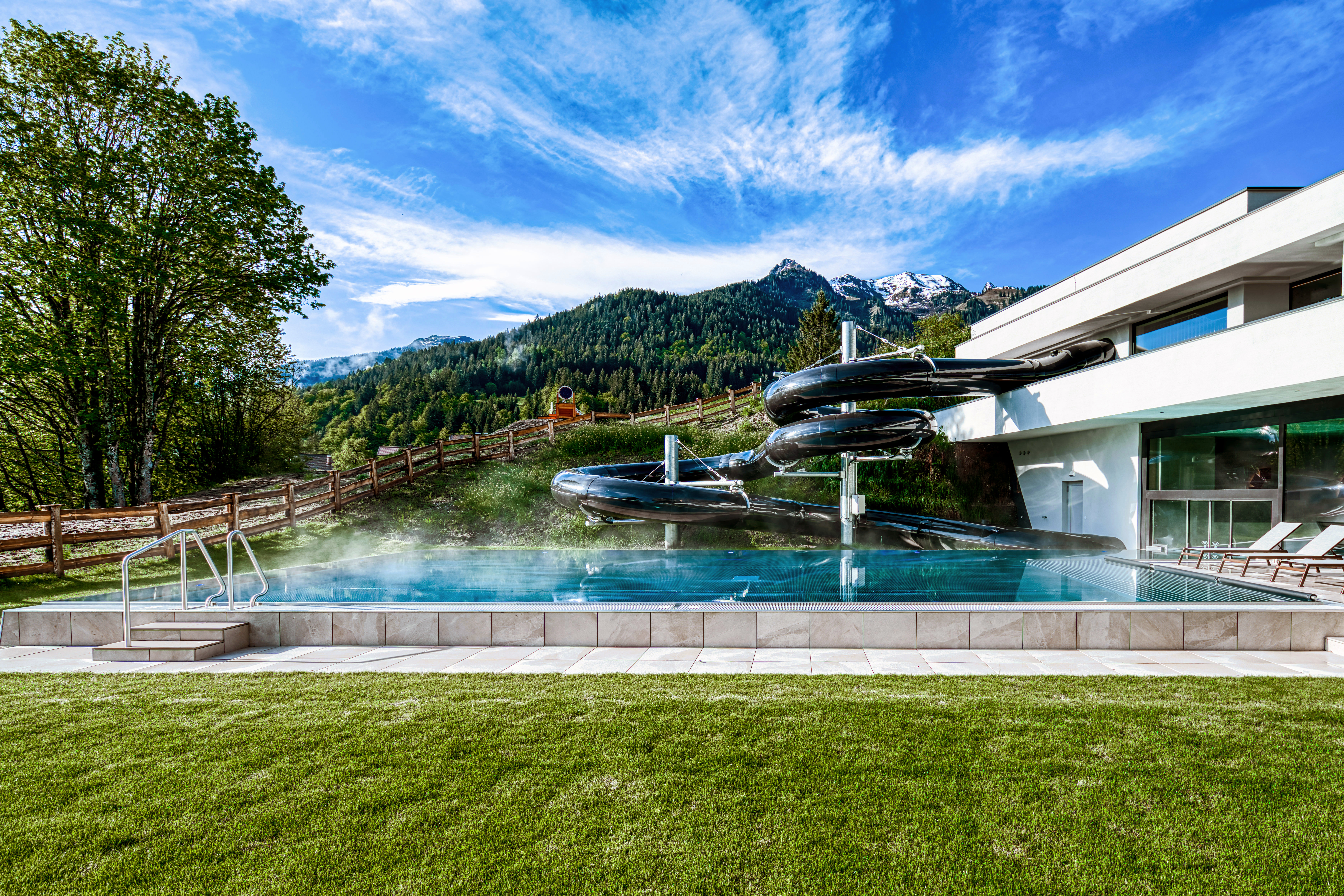 Kinderhotel: Falkensteiner Family Hotel Montafon - Hotel | Umgebung, Wasser | Wellness