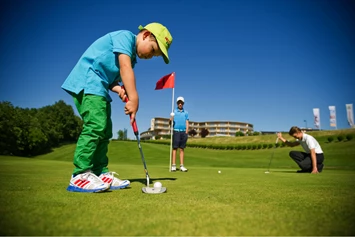 Kinderhotel: Golfschnuppern für Jung und Alt - Allegria Resort Stegersbach