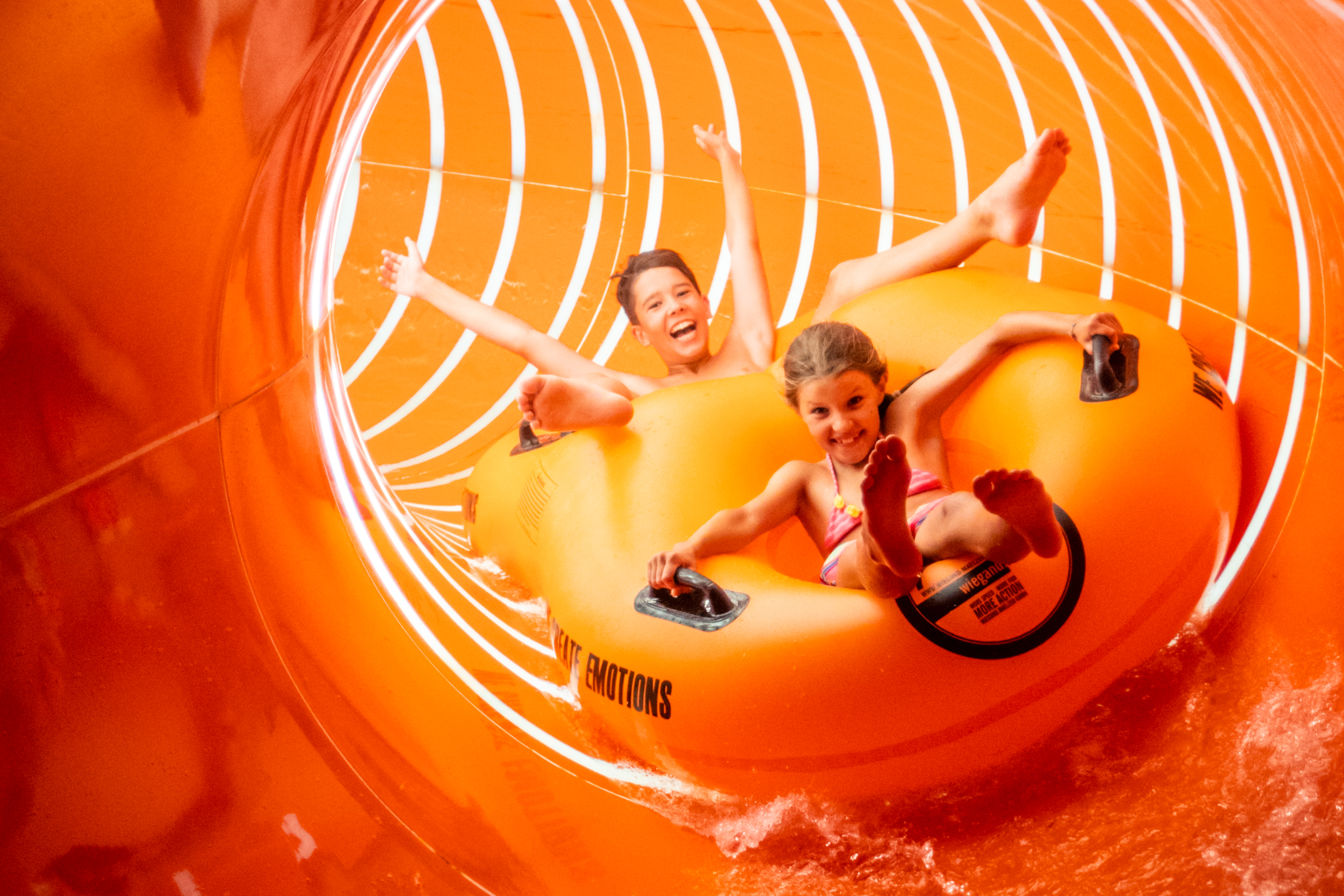 Familienhotel - Pools: Außenpool beheizt - Südtirol - Hotel Prokulus 70 Meter Reifenrutsche - Hotel Prokulus - Family & Wellness