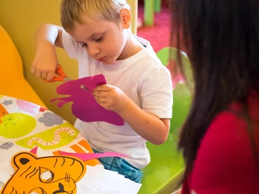 Kinderhotel: Kostenlose Kinderanimation inklusive abendlichem Showprogramm wie Kinderdisco, Zaubershow, Kasperltheater uvm. - Thermenhotel Kurz****