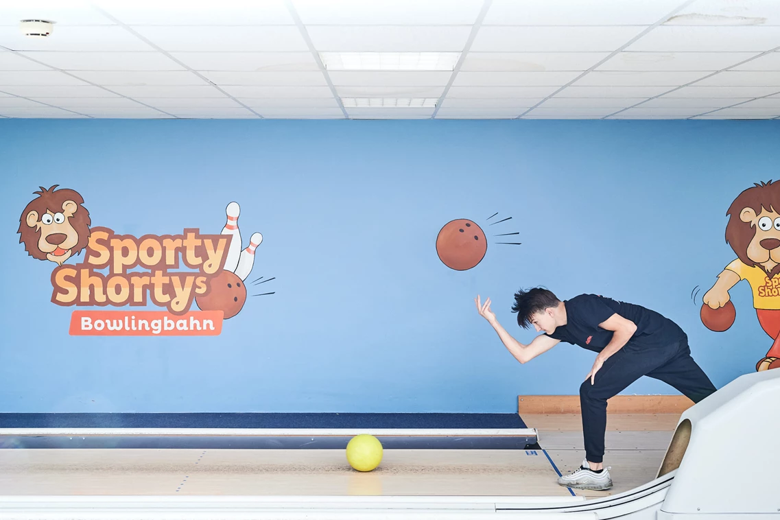 Kinderhotel: Bowling - Thermenhotel Kurz****