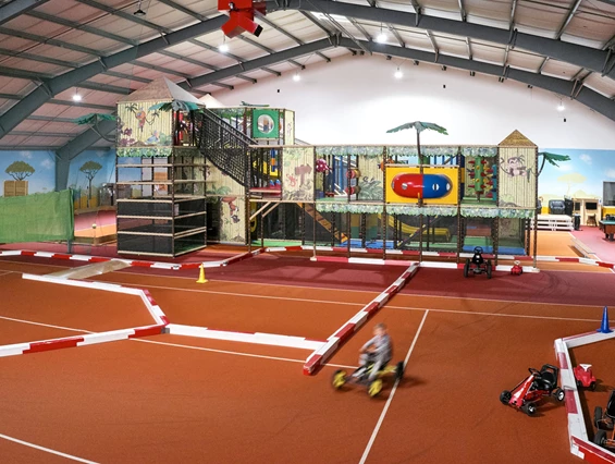 Kinderhotel: 2.500 m² Indoor Funpark - Thermenhotel Kurz****