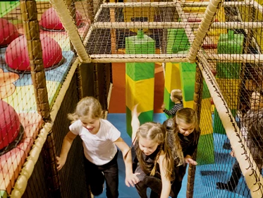 Kinderhotel: Softplayanlage - Thermenhotel Kurz****