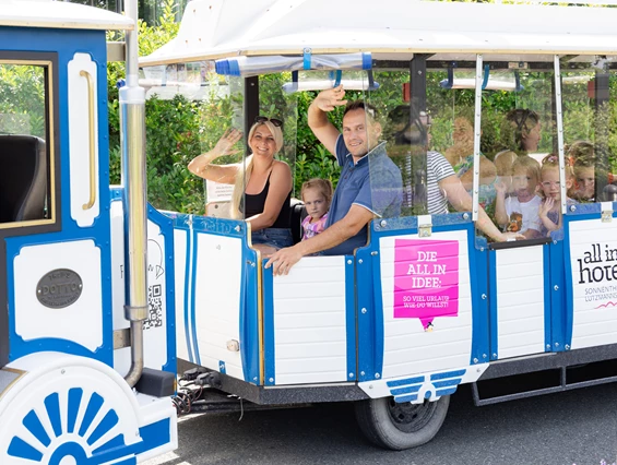 Kinderhotel: Hoteleigener Bummelzug - Thermenhotel Kurz****