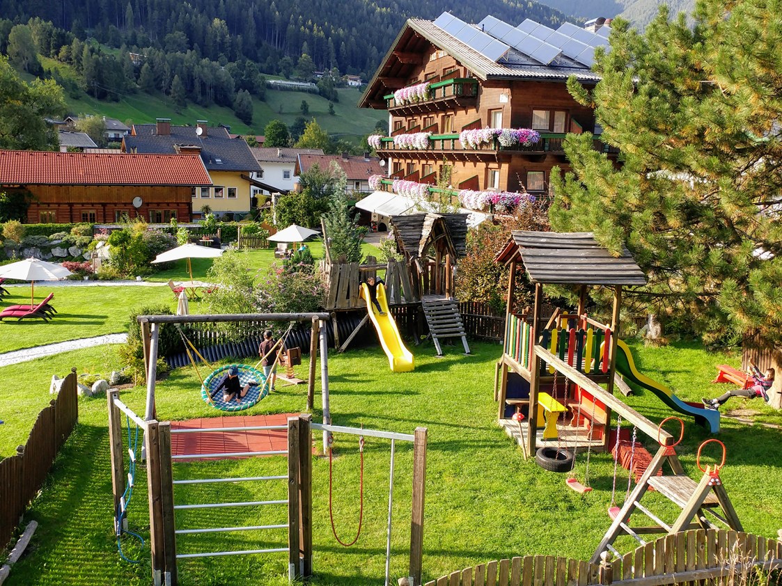 Kinderhotel: Spielplatz - Familien- & Vitalhotel Auenhof
