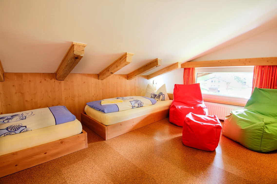 Kinderhotel: Kinderzimmer Burgstall (Beispielbilder)  - Hotel Auenhof