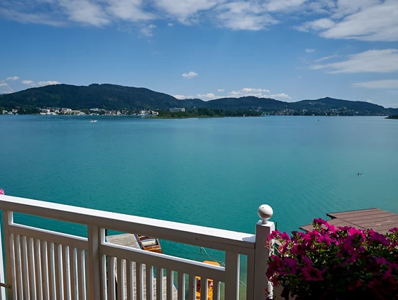 Kinderhotel: Vom Balkon aus über den schönen See schauen. - Hotel Seewirt